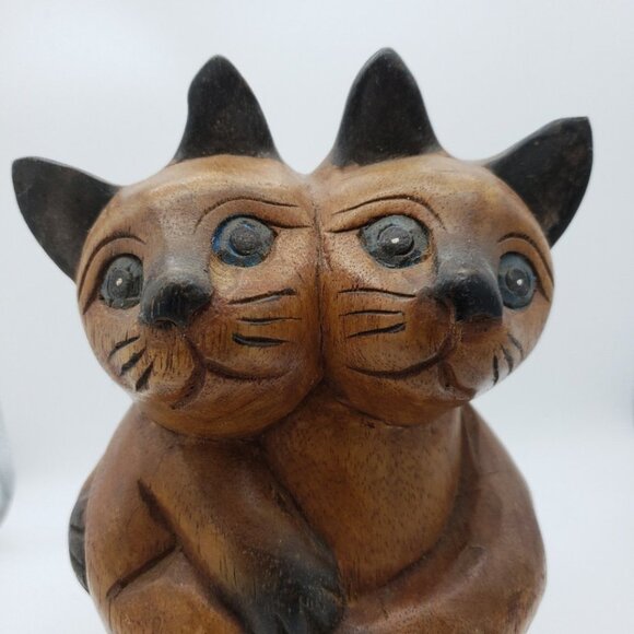 Wooden Mama Cat with Baby - Picture 3 of 7